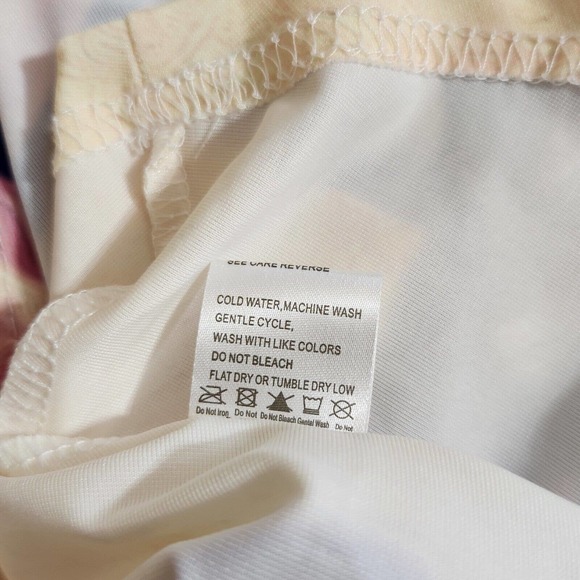 Lily Firmiana Womens Top Blouse Size XL Purple Yellow Short Sleeve Floral NWT - Picture 6 of 7